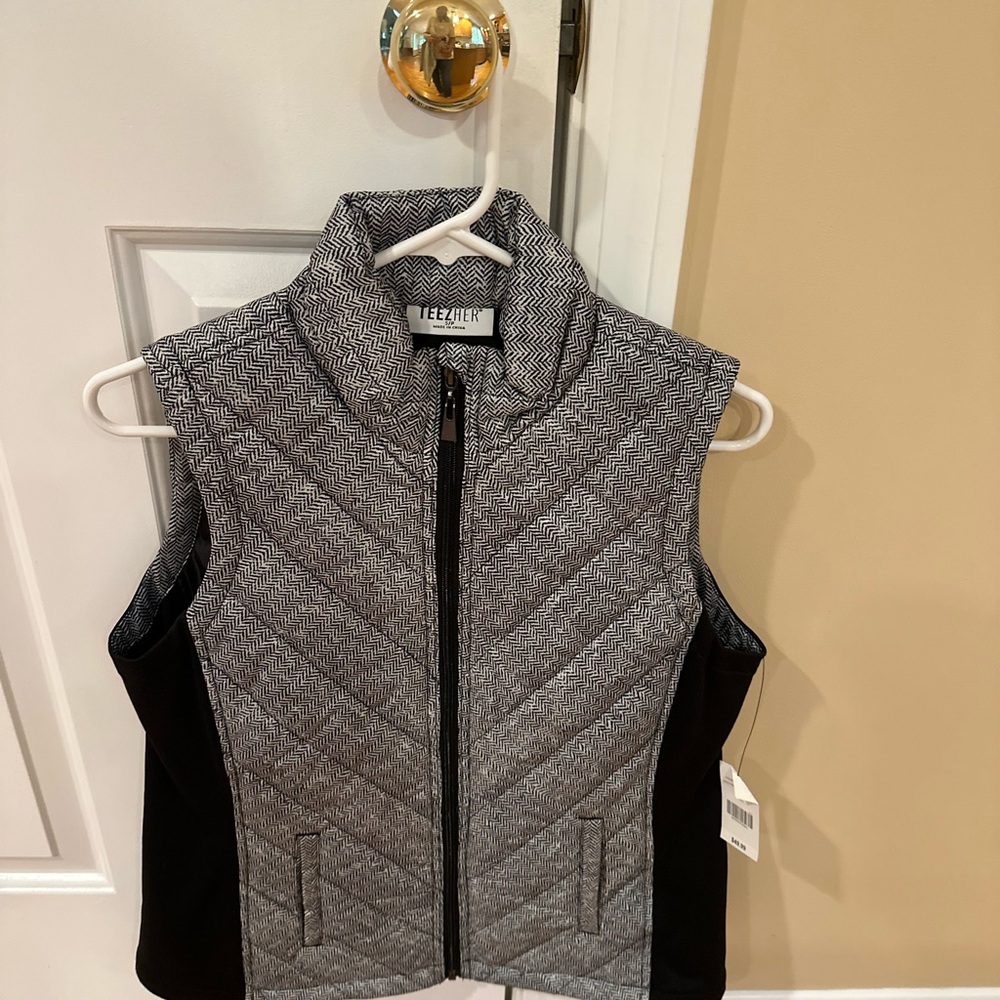 Teez-Her Gray and Black Quilted Vest